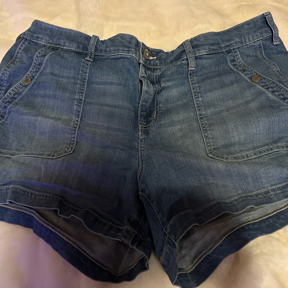 Torrid 3.5” Shorts Size 20